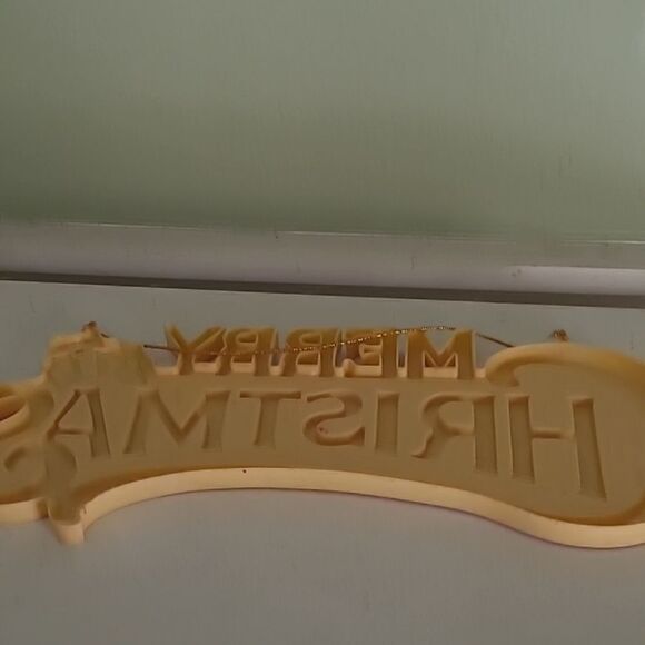 Festive Merry Christmas Wall Sign - Red and Cream - Picture 2 of 4